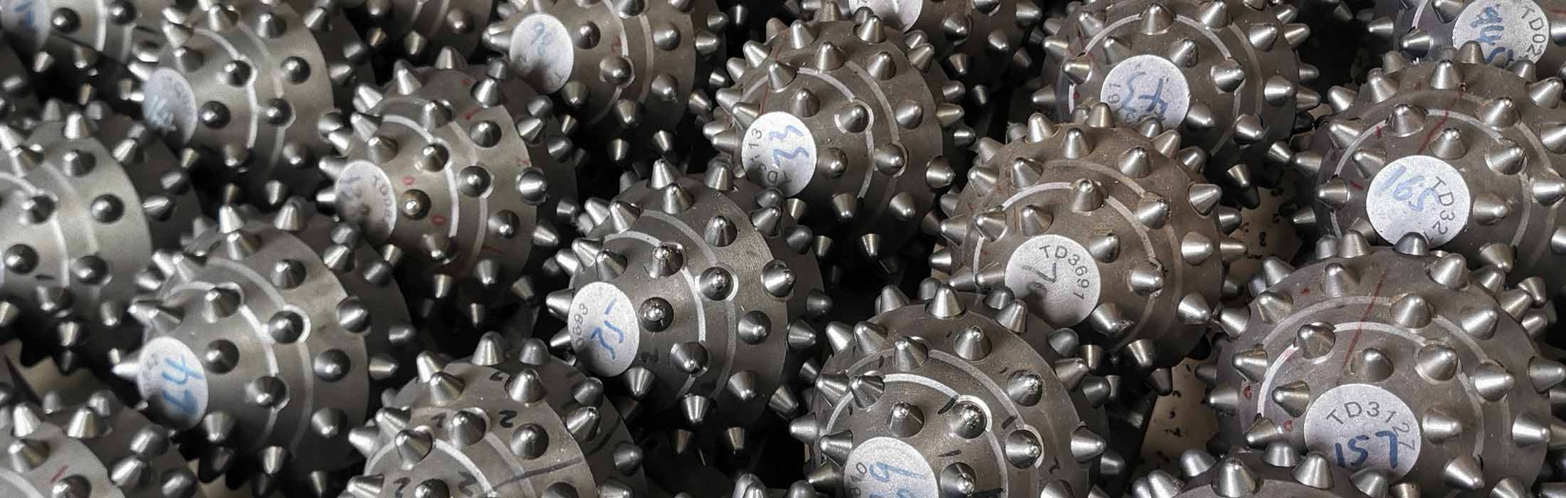 Meclead roller bit for hard rock drilling used with core barrel systems